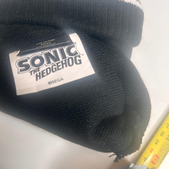 Youth Black Sonic the Hedgehog Beanie Cap Hat - Picture 6 of 7